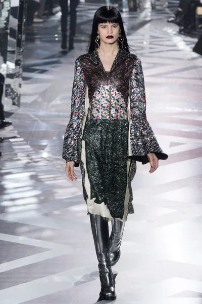 Look 52